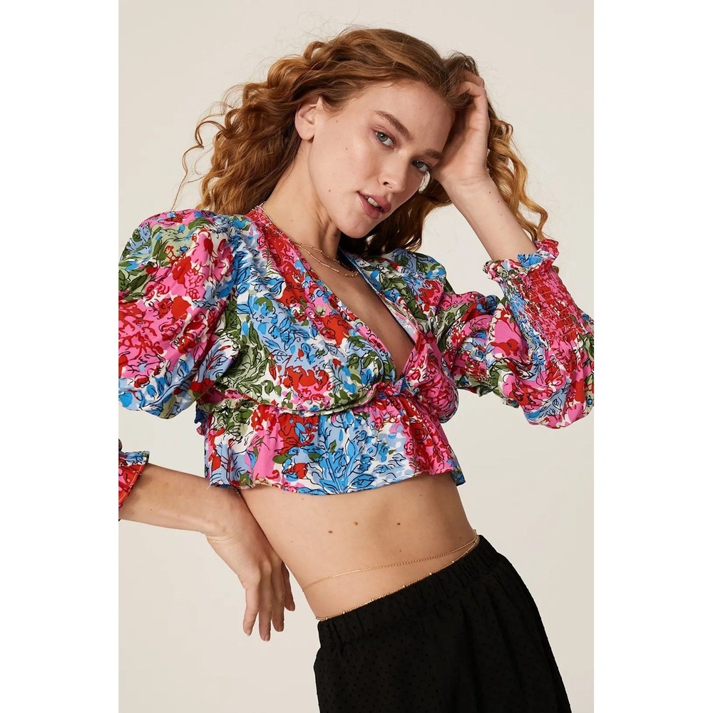 S/W/F Nova Bloom Floral Blouse Revolve Cropped Fit Pink Red Blue Smocked Medium